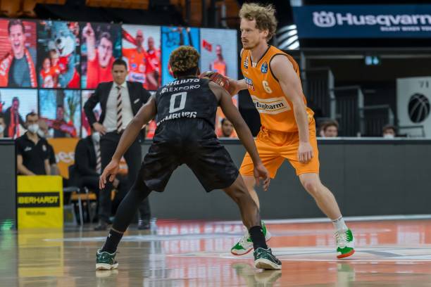 门将需要参 门将需要参