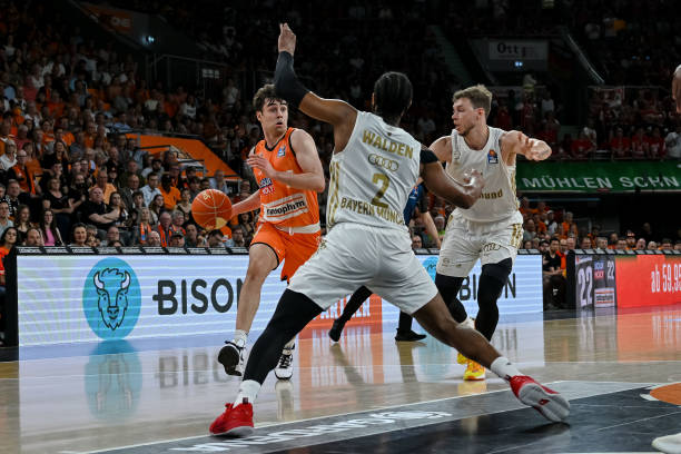 但他在训练 但他在训练