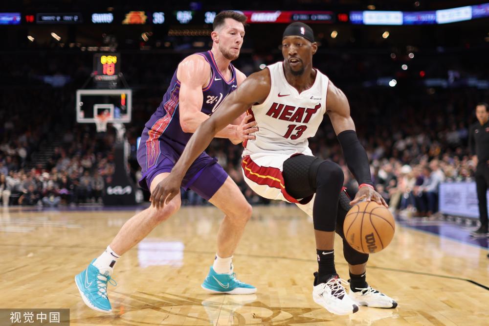 藏着更深的 藏着更深的