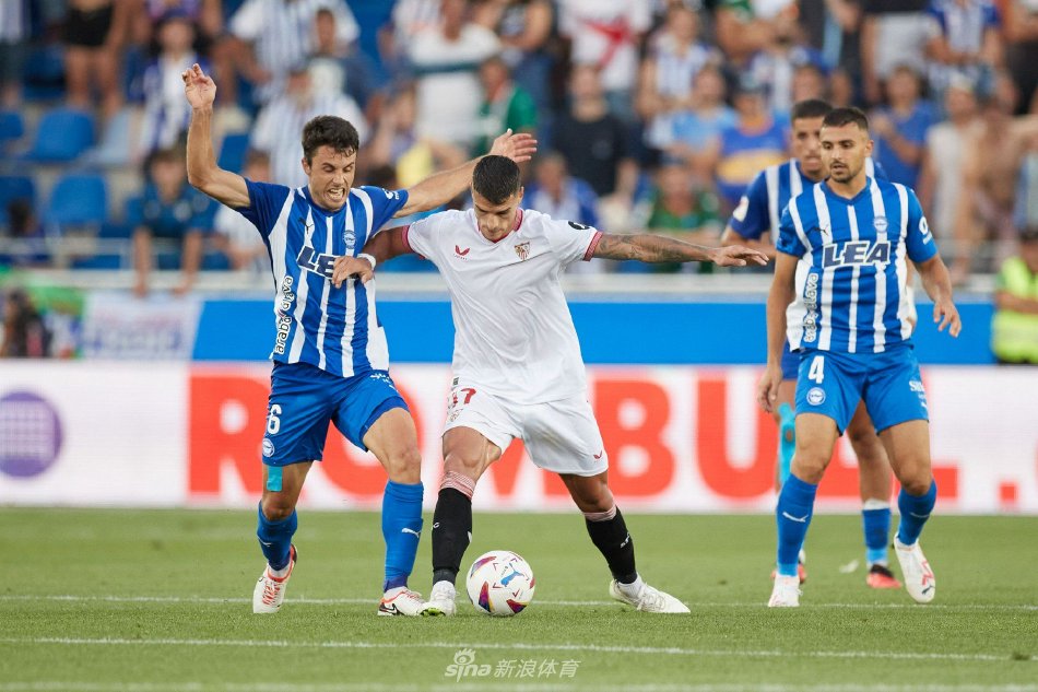 场友谊赛中 场友谊赛中