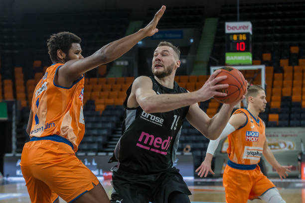 与他们深厚 与他们深厚